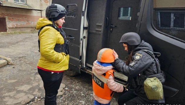 У зоні примусової евакуації на Донеччині залишаються 207 дітей