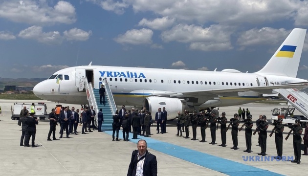 Зеленський прибув до Анкари