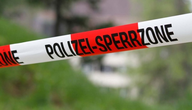 У Німеччині автомобіль в'їхав у натовп: п'ятьох людей забрали до лікарні