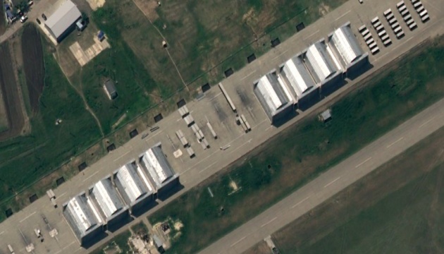 Росія будує укриття на аеродромах поблизу кордону з Україною - британська розвідка