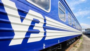 Укрзалізниця змінила маршрути поїздів до Запоріжжя після обстрілів РФ