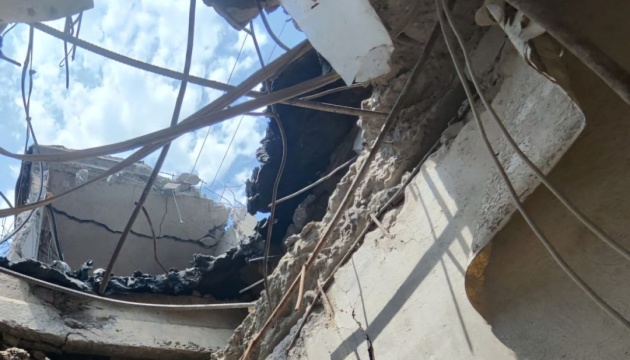 Ракетний удар по Сумах: пошкоджені будівлі навчального закладу, без жертв