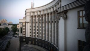 Уряд запускає додатковий механізм для швидшого відновлення житла після російських ударів