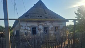 Війська РФ протягом дня атакували Дніпропетровщину КАБами, дронами та з артилерії, є пошкодження