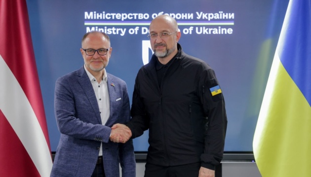 Шмигаль і міністр оборони Латвії обговорили плани оборонної співпраці