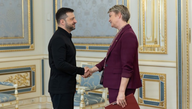 Зеленський обговорив з главою МЗС Британії виробництво дронів-перехоплювачів