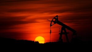Нафта дорожчає після рішення ОПЕК+ призупинити підвищення видобутку