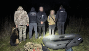 Поліція затримала на Закарпатті організаторів каналу незаконного виїзду до Угорщини