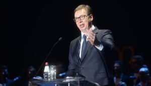 У Сербії студенти вимагають провести дострокові вибори, аби відсторонити від влади Вучича
