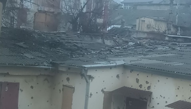 У Херсоні російський артобстріл знову пошкодив будівлю краєзнавчого музею