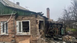 Росіяни атакували Нікопольський район, пошкоджені інфраструктура, АЗС і 4 приватні оселі