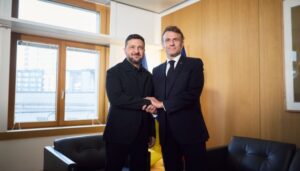 Зеленський поговорив із Макроном: Франція цьогоріч додатково надасть літаки та ракети для ППО