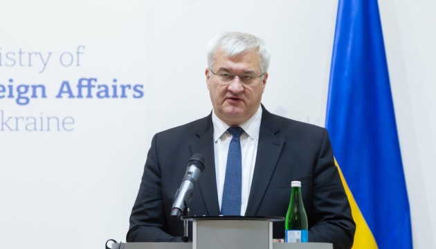 Сибіга обговорив із главою МЗС Кіпру питання вступу України в ЄС