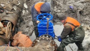 У Миколаєві почали відновлювати водопостачання в три мікрорайони - комунальники завершили ремонт