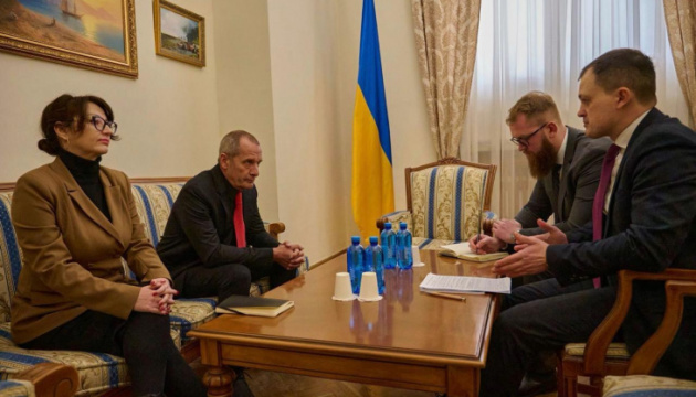 Главу Місії Червоного Хреста викликали до МЗС України через «некоректні заяви» керівництва комітету