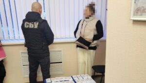 СБУ викрила на Кіровоградщині схему переправлення чоловіків за кордон через укладення фіктивного шлюбу