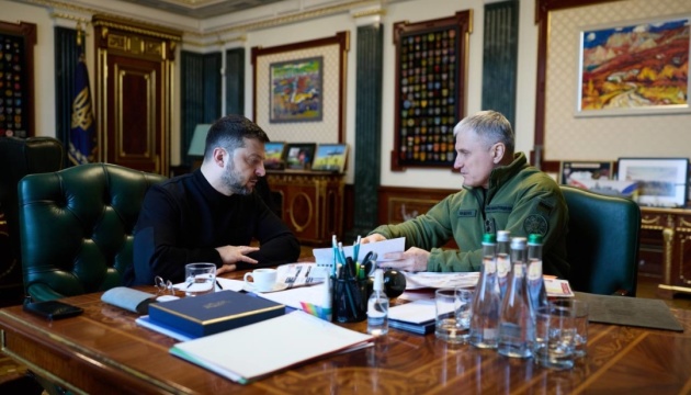Зеленський - після доповіді Іващенка: Росія готується продовжувати штурми на наявному рівні