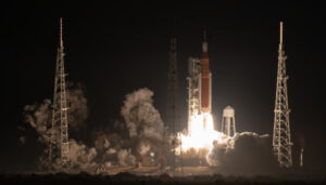 NASA дозволило астронавтам брати смартфони у космос