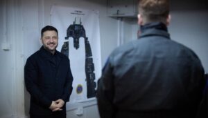 Зеленський у Румунії зустрівся з українськими пілотами, які опановують F-16