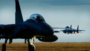 Вдалося врятувати одного з пілотів американського винищувача, збитого над Іраном - ЗМІ