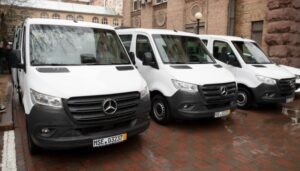 Київ отримав від німецьких партнерів нові спеціалізовані мікроавтобуси для соцобслуговування